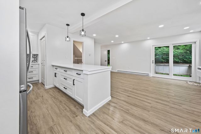 17 Wauwinet Court 17, Guilford, CT 06437