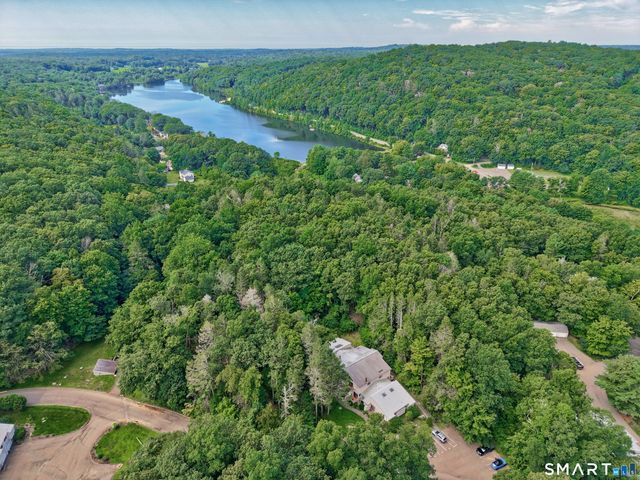 17 Wauwinet Court 17, Guilford, CT 06437