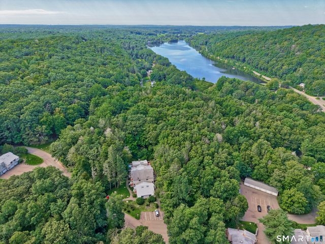 17 Wauwinet Court 17, Guilford, CT 06437