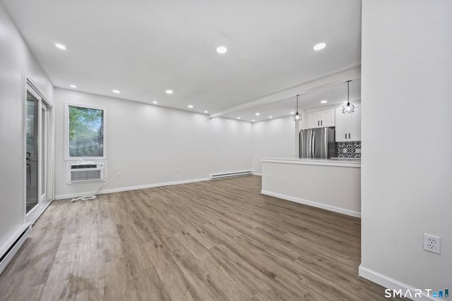 17 Wauwinet Court 17, Guilford, CT 06437