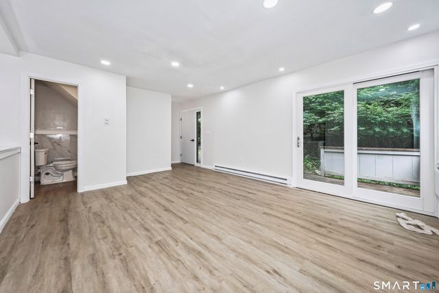 17 Wauwinet Court 17, Guilford, CT 06437