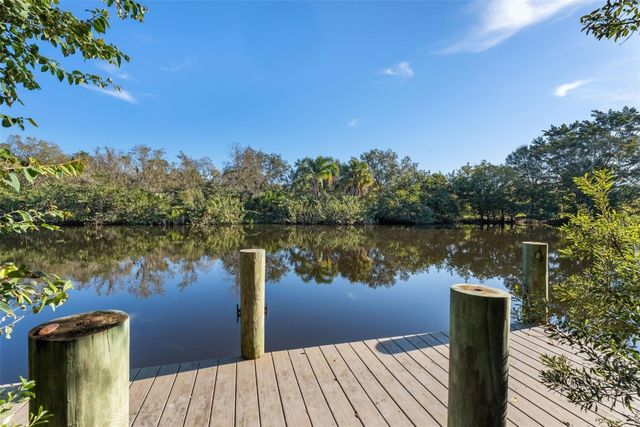 651 SW Glen Crest Way 2, Stuart, FL 34997