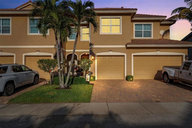 651 SW Glen Crest Way 2, Stuart, FL 34997