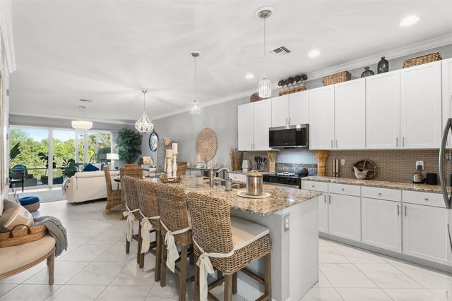 651 SW Glen Crest Way 2, Stuart, FL 34997