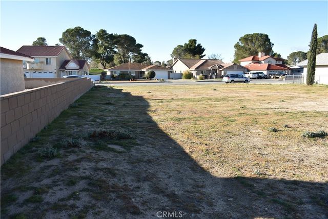 15224 Tournament Drive, Helendale, CA 92342