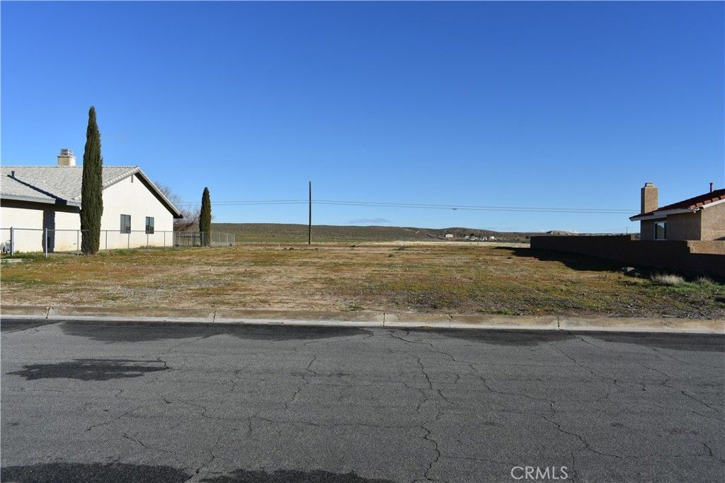 15224 Tournament Drive, Helendale, CA 92342