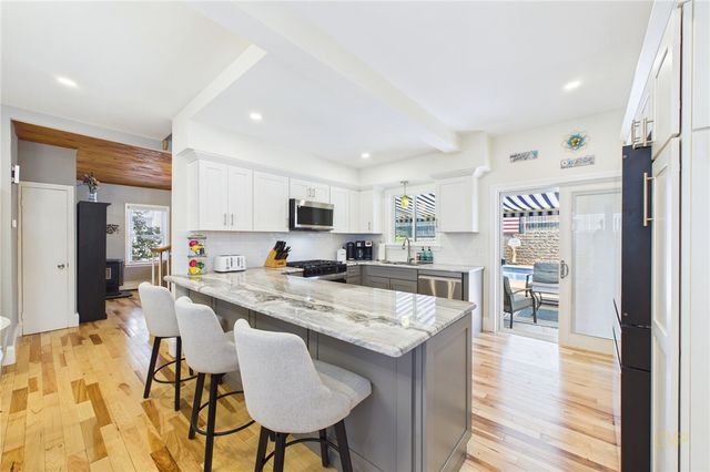 87 Stowe Street, Fall River, MA 02720