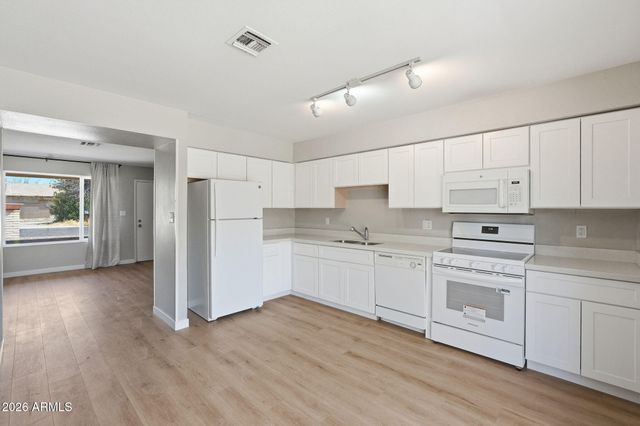 2519 E ANDERSON Drive, Phoenix, AZ 85032