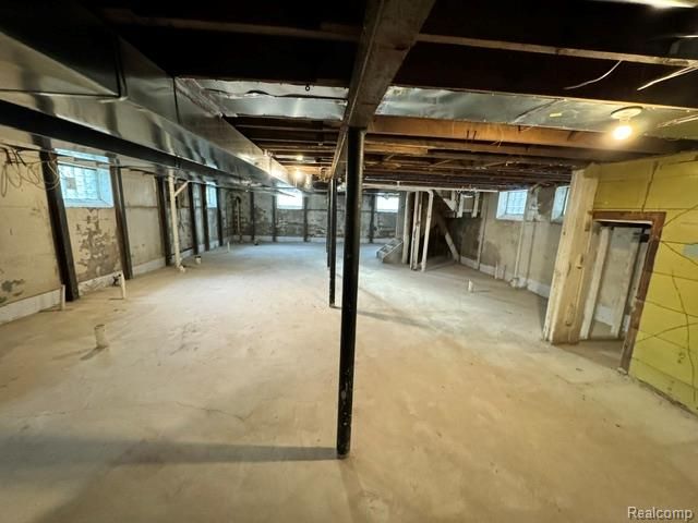 5903 Kensington Avenue, Detroit, MI 48224