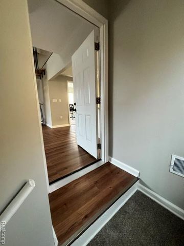 5903 Kensington Avenue, Detroit, MI 48224