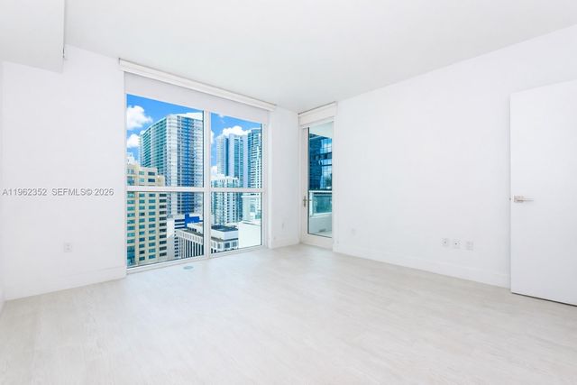 1080 Brickell Ave 1706, Miami, FL 33131