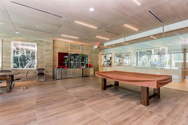 1080 Brickell Ave 1706, Miami, FL 33131