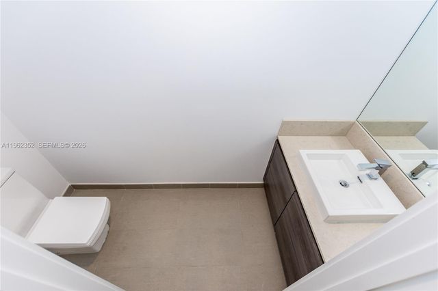 1080 Brickell Ave 1706, Miami, FL 33131