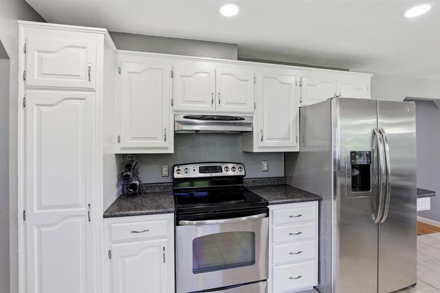 3501 N MORRISON STREET, Appleton, WI 54911
