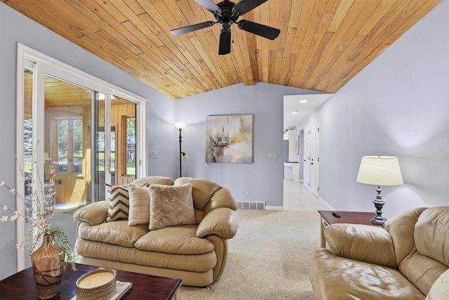 3501 N MORRISON STREET, Appleton, WI 54911