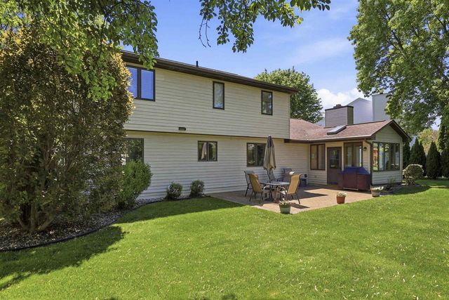 3501 N MORRISON STREET, Appleton, WI 54911
