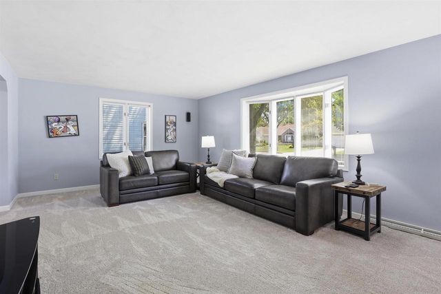 3501 N MORRISON STREET, Appleton, WI 54911