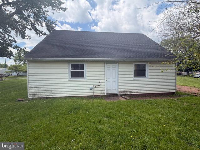 1058 N PINE ST, Middletown, PA 17057