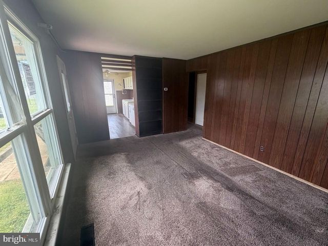 1058 N PINE ST, Middletown, PA 17057