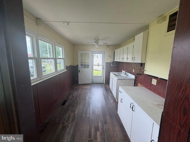 1058 N PINE ST, Middletown, PA 17057