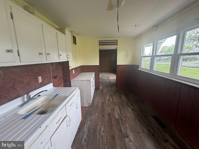 1058 N PINE ST, Middletown, PA 17057