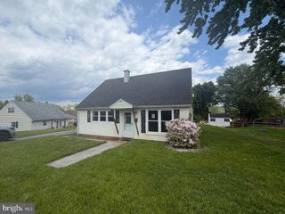 1058 N PINE ST, Middletown, PA 17057