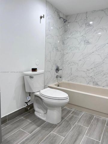 19055 NW 62nd Avenue 111, Hialeah, FL 33015