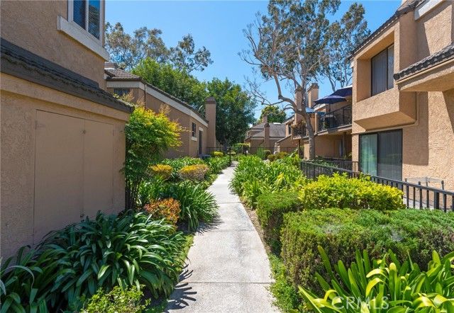 7911 Woodlake Drive 77, Huntington Beach, CA 92647