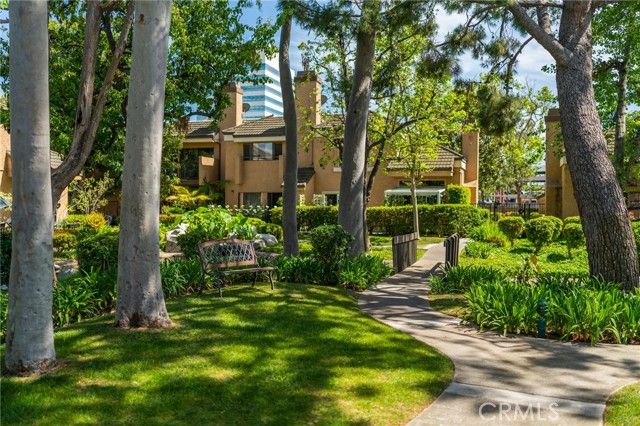 7911 Woodlake Drive 77, Huntington Beach, CA 92647