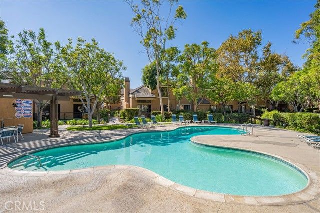 7911 Woodlake Drive 77, Huntington Beach, CA 92647