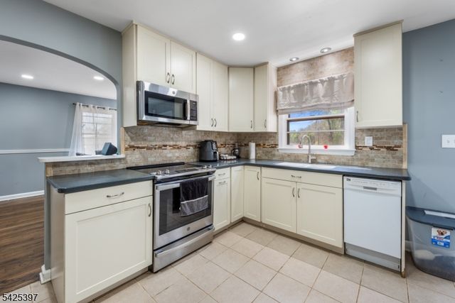 167 Mount Hope Ave, Dover Town, NJ 07801