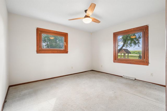 149 E Mt. Vernon Road, Waterloo, IA 50703
