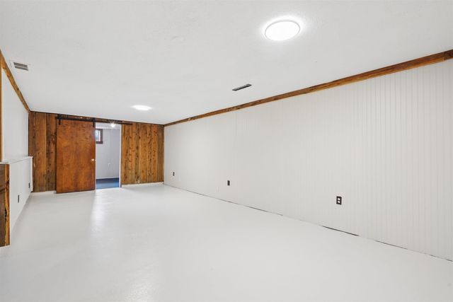 149 E Mt. Vernon Road, Waterloo, IA 50703