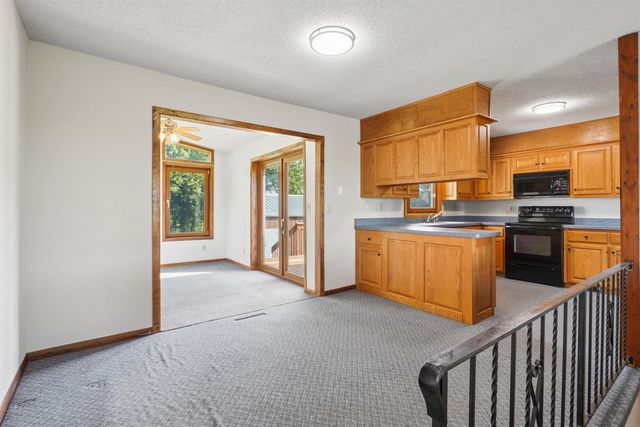 149 E Mt. Vernon Road, Waterloo, IA 50703
