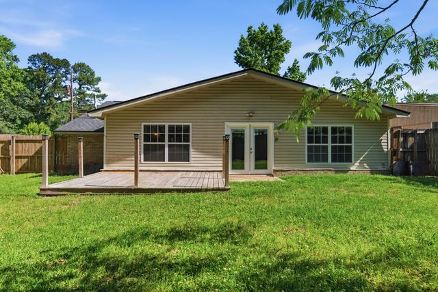 122 Longleaf Drive, Summerville, SC 29483