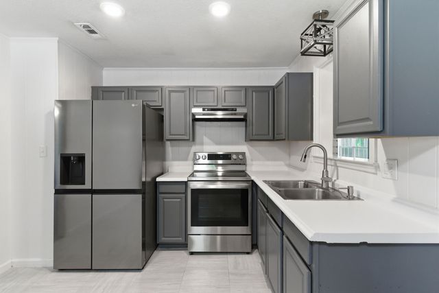 122 Longleaf Drive, Summerville, SC 29483