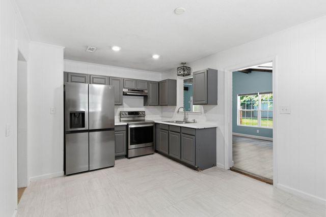 122 Longleaf Drive, Summerville, SC 29483