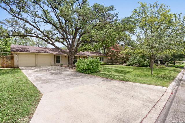 105 HARRIETT DR, San Antonio, TX 78216