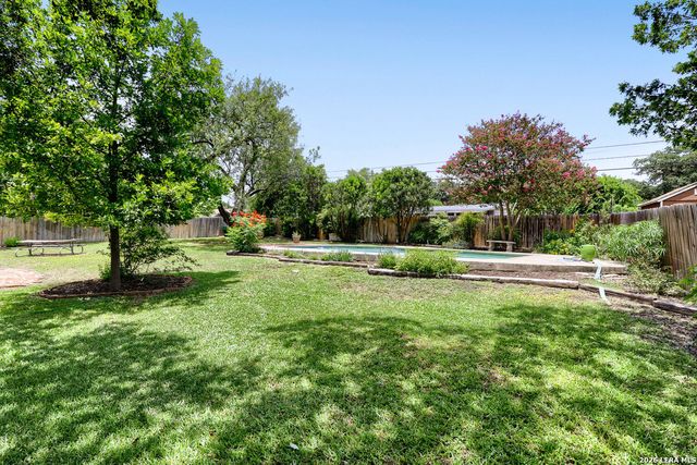 105 HARRIETT DR, San Antonio, TX 78216