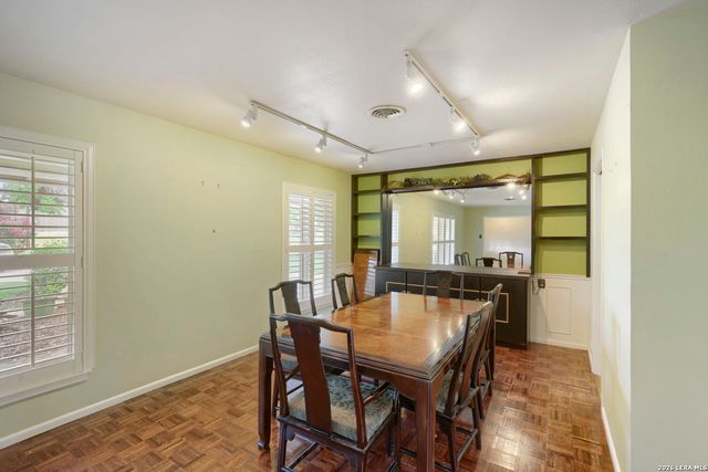 105 HARRIETT DR, San Antonio, TX 78216