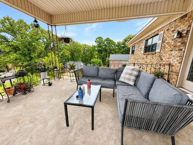 2817 Southgate Dr, Malvern, AR 72104