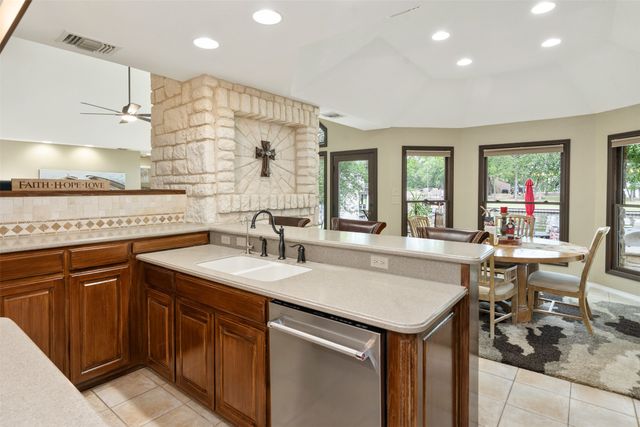 301 Northshore, Trinidad, TX 75163