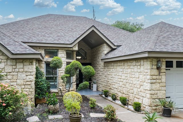 301 Northshore, Trinidad, TX 75163