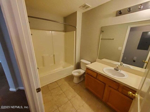 7920 MERRILL Road 612, Jacksonville, FL 32277