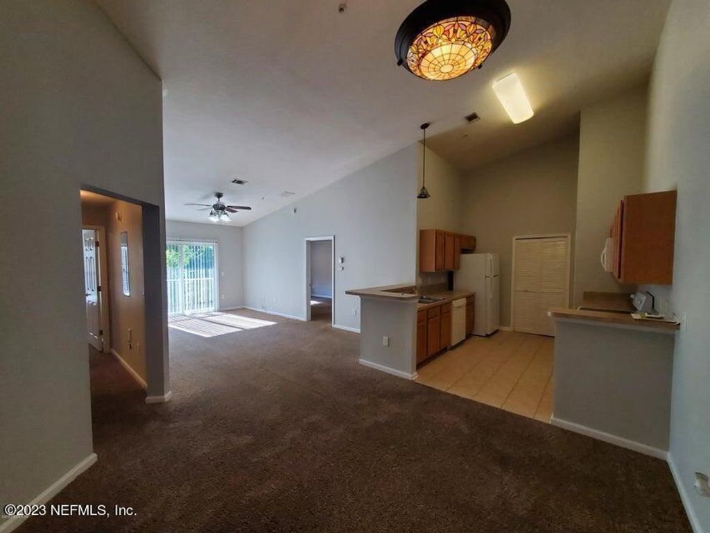 7920 MERRILL Road 612, Jacksonville, FL 32277