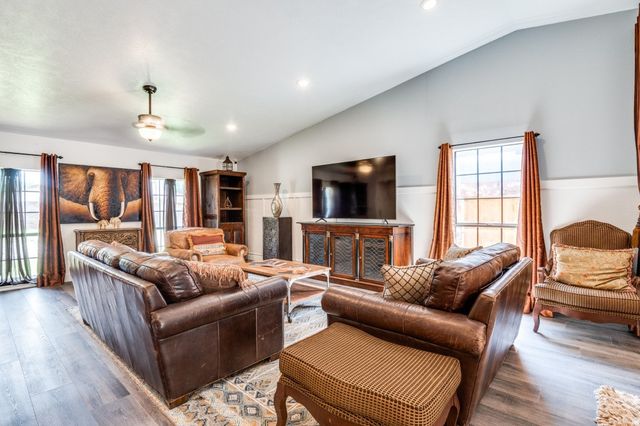 2813 Woodlark Drive, Fort Worth, TX 76123