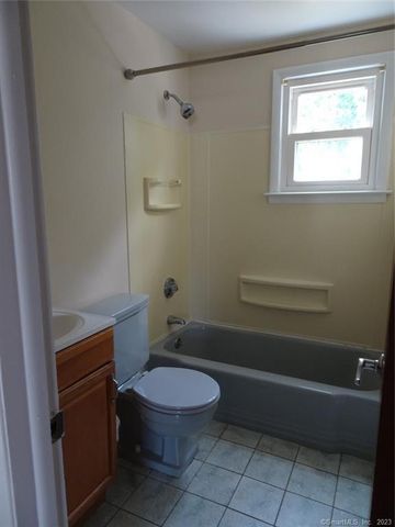 7 Eclipse Avenue B, Norwalk, CT 06851