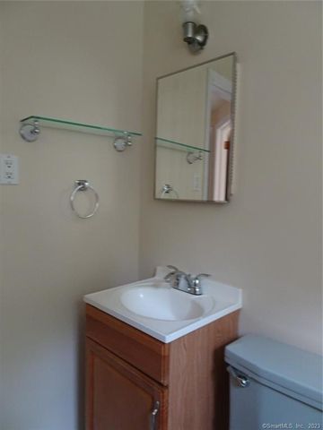 7 Eclipse Avenue B, Norwalk, CT 06851