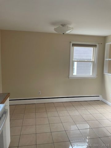 7 Eclipse Avenue B, Norwalk, CT 06851