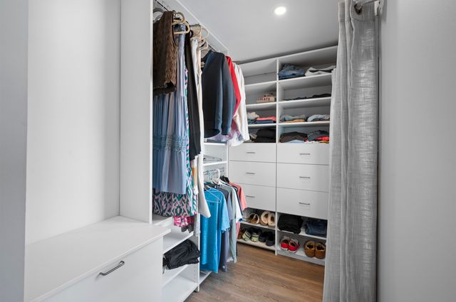 32 Main Street, Kingston, NH 03848